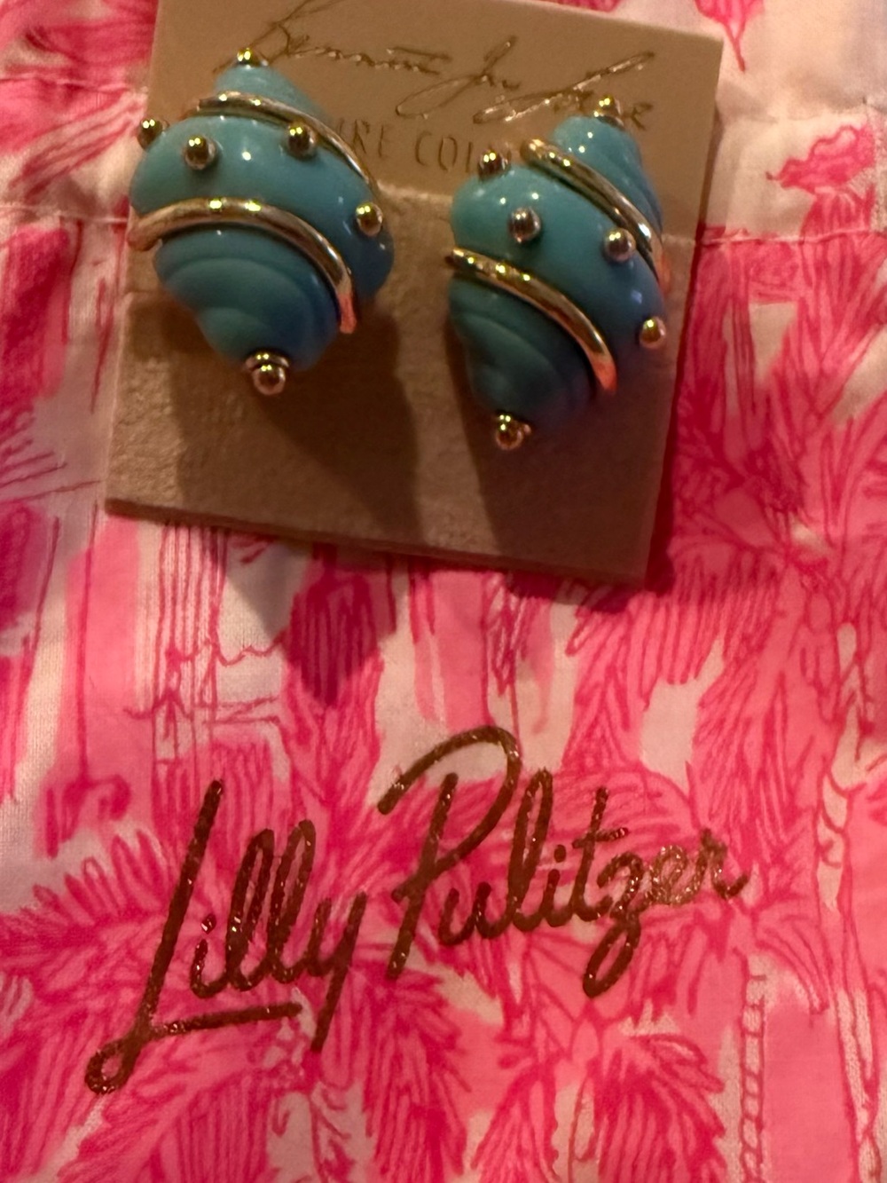 Lilly Pulitzer Kenneth Jay Lane turquoise shell clip Statement Earrings, NWT - Picture 3 of 4